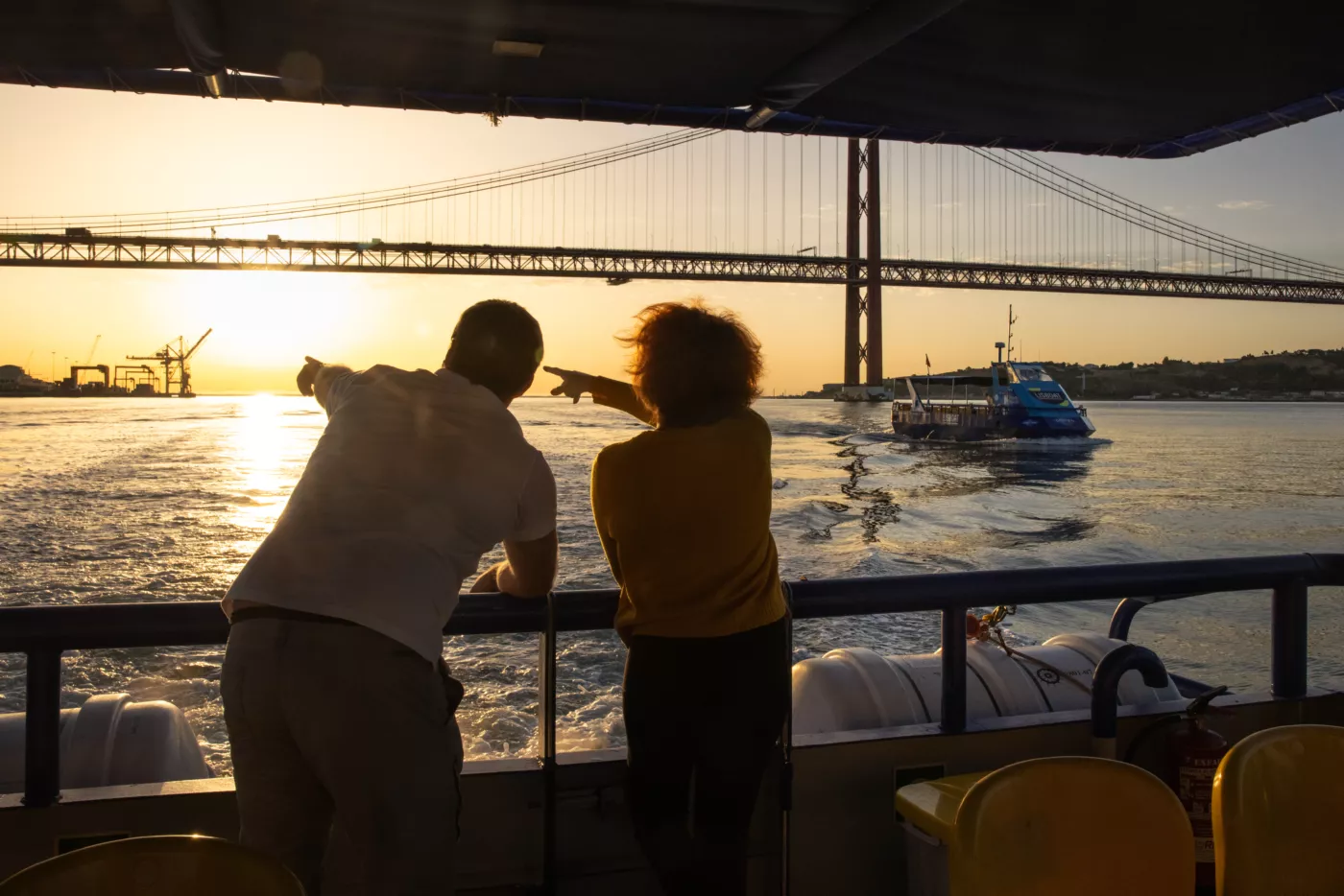 Fado no Tejo: Cruzeiro ao Pôr-do-Sol com Música Ao Vivo