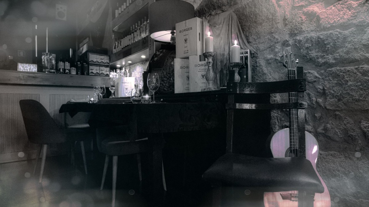 Fado Night in Porto: Dinner, Live Show and Evening Tour - 5